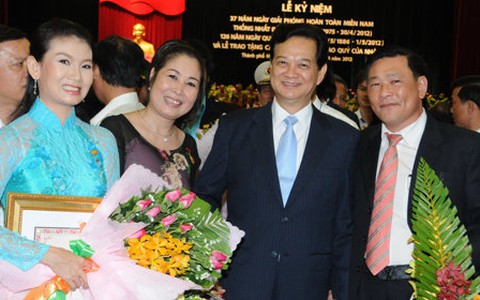 Chăm lo chu đáo đời sống nhân dân