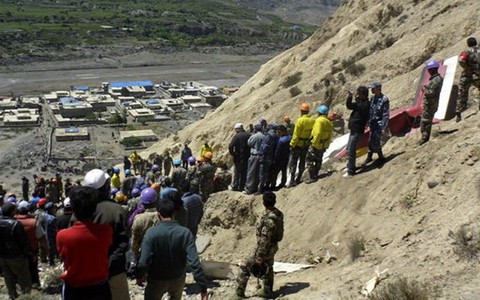 Nepal: máy bay rơi, 15 người chết