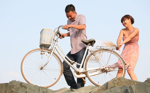 Yêu vì tiền?