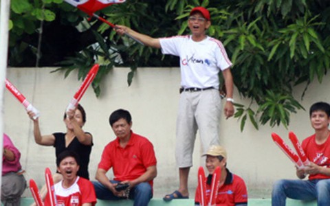 Triệu tập người nghi hành hung trọng tài Trí