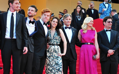 "Ma cà rồng" Edward & Bella trên thảm đỏ Cannes