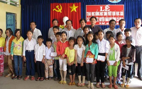 80 đôi chân phèn & những ước mơ nhỏ xíu