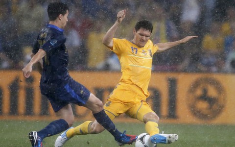 Cỏ tại Donetsk chưa... hồi phục