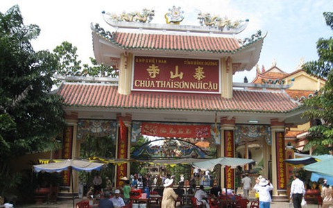 Khám phá núi Cậu ở Bình Dương