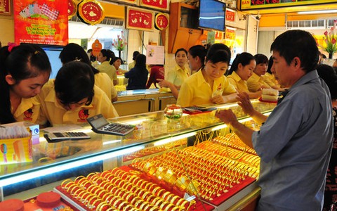 NH Nhà nước yêu cầu hạn chế huy động vàng