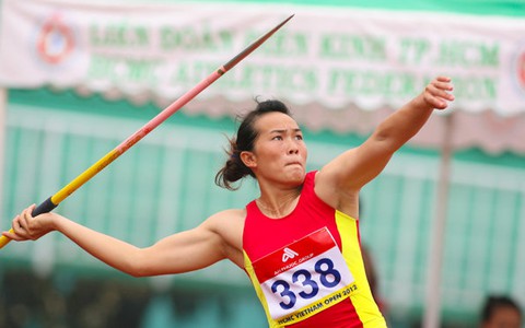 Thành Ngưng, Bùi Thị Xuân phá KLQG