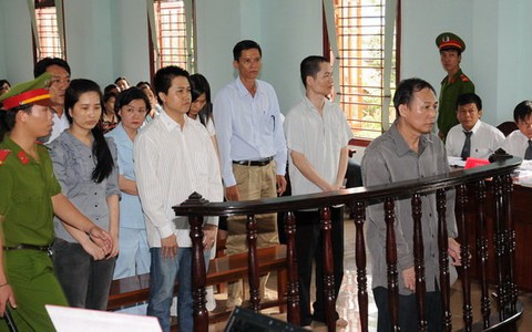Phó phòng tư pháp lãnh án chung thân