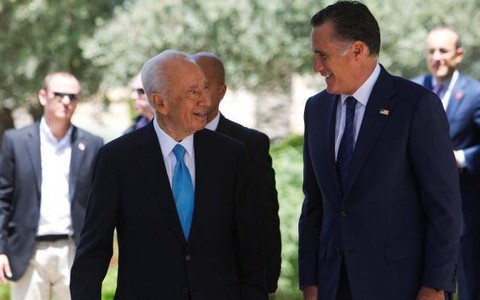 Ứng viên Mitt Romney ủng hộ Israel tấn công Iran