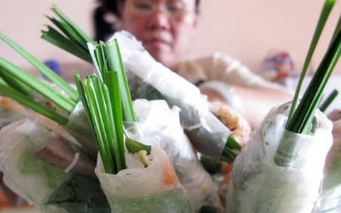 Để món cuốn Việt đi xa