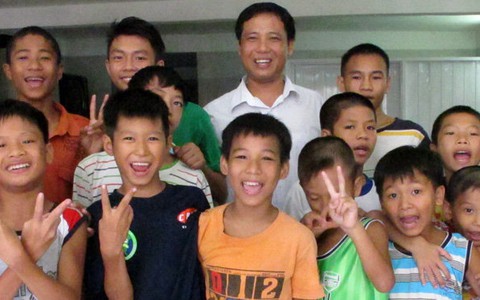 Người ươm mầm yêu thương