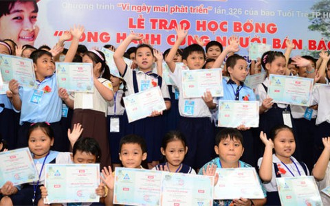 Tri ân người bán báo dạo
