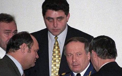 Chính trường rối ren, Putin xuất hiện