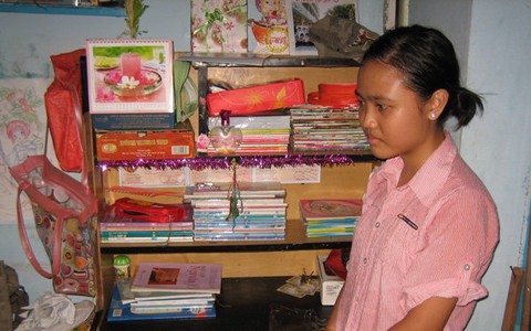 Bán tóc để được đến trường