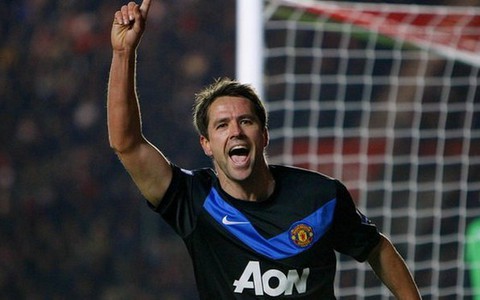 Michael Owen gia nhập Stoke City vào giờ chót