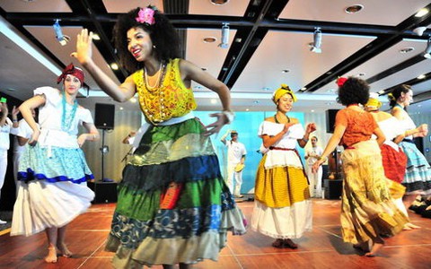 Rộn ràng vũ điệu Samba de Roda