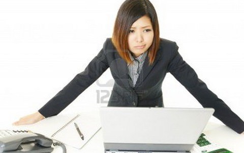 Ứng phó với đồng nghiệp "ghen ăn tức ở"