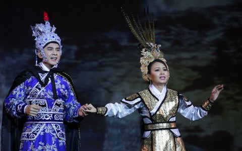 "Tự tình quê hương" trong đêm mưa Sài Gòn