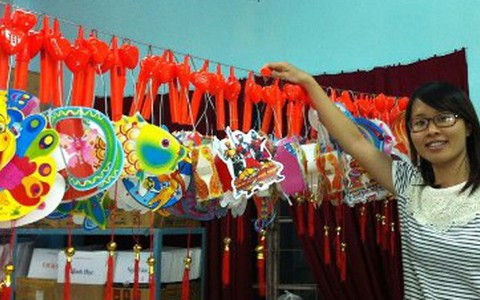 Phản hồi bài "Lồng đèn Trung Quốc và trẻ em mù"