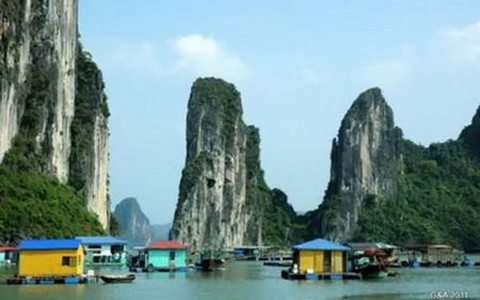Làng chài Cửa Vạn: top những làng đẹp thế giới