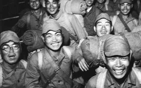 Xem ảnh cuộc sống người Nhật thời hậu chiến