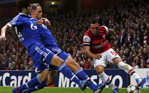 Chật vật đấy, Arsenal