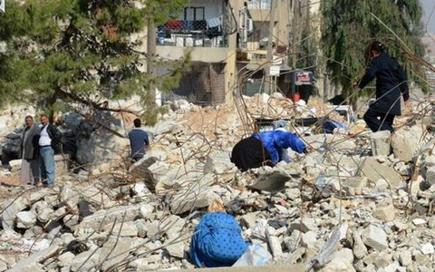 Syria không kích quân nổi dậy
