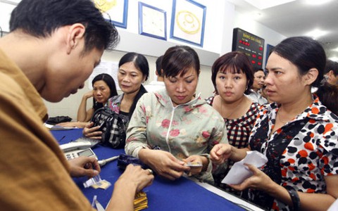 Móc túi người giữ vàng