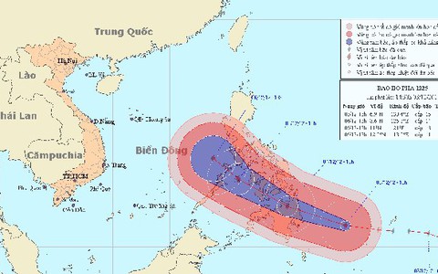 Siêu bão Bopha áp sát Biển Đông