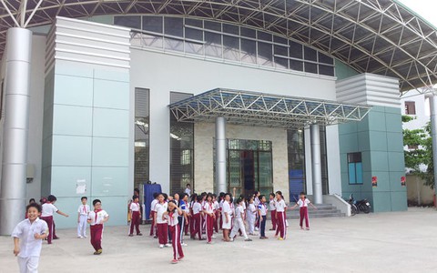 Lo chuyện khai thác sân bãi