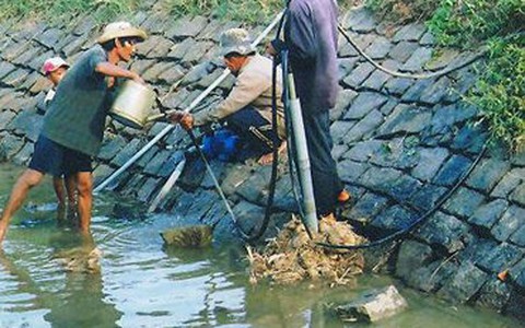 Hạn hán bắt đầu hoành hành