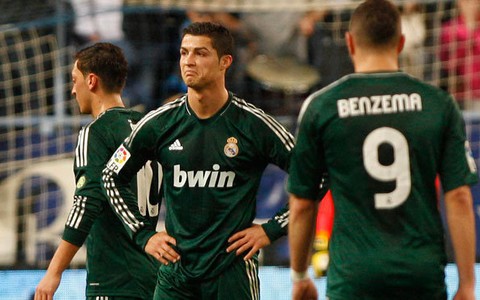 Thua Malaga, Real Madrid đón Giáng sinh đắng