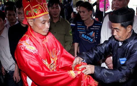 Hùng hục cướp phết cầu may đầu năm