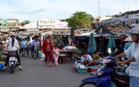 Tiểu thương di dời được miễn, giảm các khoản thu