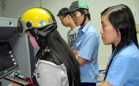 Thu phí, không chắc ATM hết trục trặc