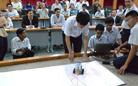 Lập trình Pascal cùng robot