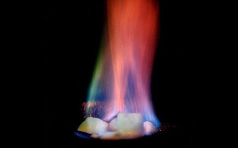 Nhật - nước đầu tiên khai thác "băng cháy" làm năng lượng