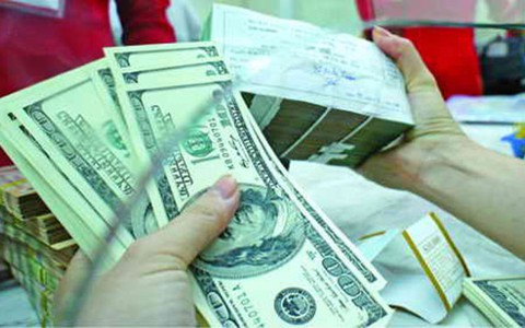 Chưa hạn chế quyền sử dụng ngoại tệ của cá nhân