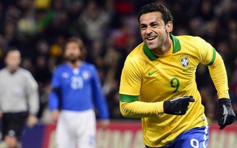 Brazil và Ý chia điểm hấp dẫn