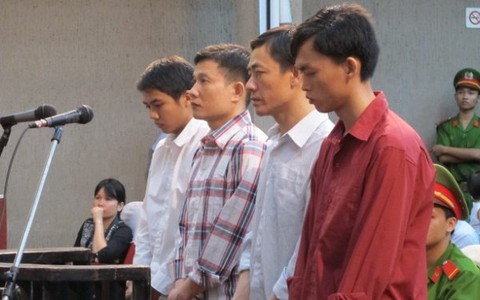 Tử hình cựu bảo vệ giết đồng nghiệp cướp tài sản