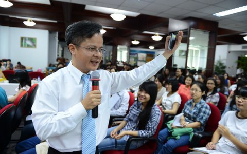 Nắm cơ hội để vượt khủng hoảng