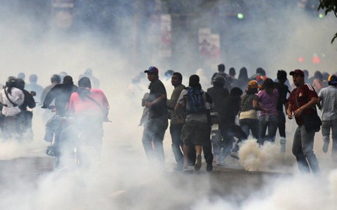 Biểu tình chống tân tổng thống Venezuela