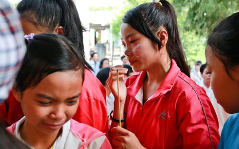 Ngày tang tóc ở xóm nghèo có 6 học sinh chết đuối