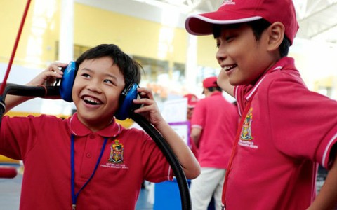 Bạn trẻ thích thú với "Khoa học kỳ thú"