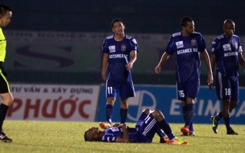 Vòng 7 V-League 2013: SLNA thẳng tiến, B. Bình Dương trắng tay