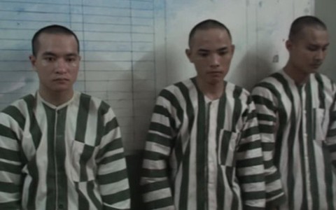 Phạm luật giao thông, đánh cả CSGT và dân quân tự vệ