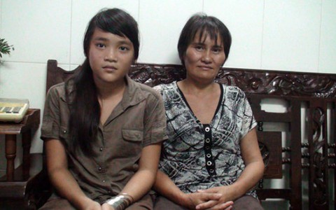 Làm lại giấy chứng sinh sao quá khó!