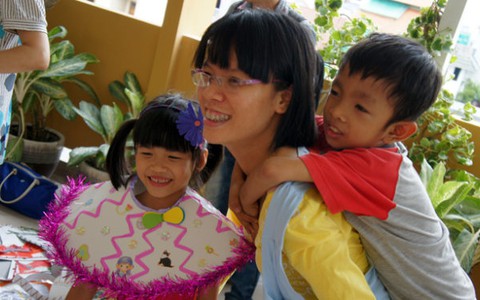 Vui Tết thiếu nhi cùng bệnh nhi ung thư