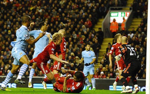 Man City chạm trán Liverpool ở bán kết