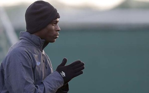 Được lòng ông chủ, Balotelli ở lại M.C