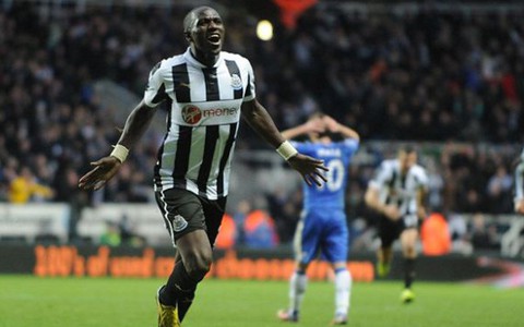 Newcastle ngược dòng hạ Chelsea vào phút chót